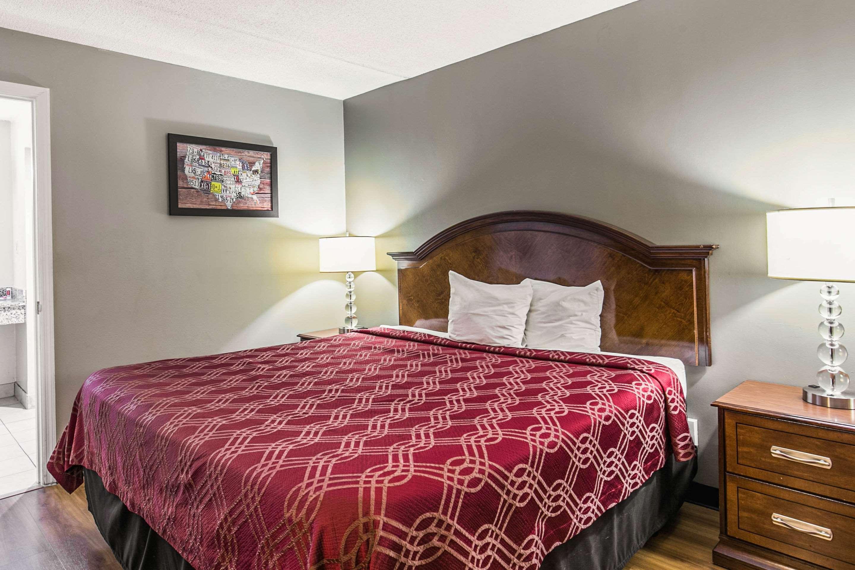 Econo Lodge North Таллагассі Екстер'єр фото